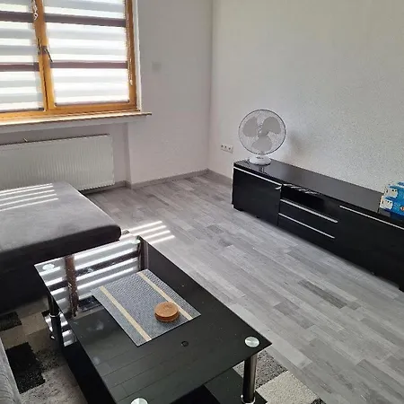 Moeblierte Wohnung, Zentral Gelegen , Naehe Flughafen Koeln- Bonn